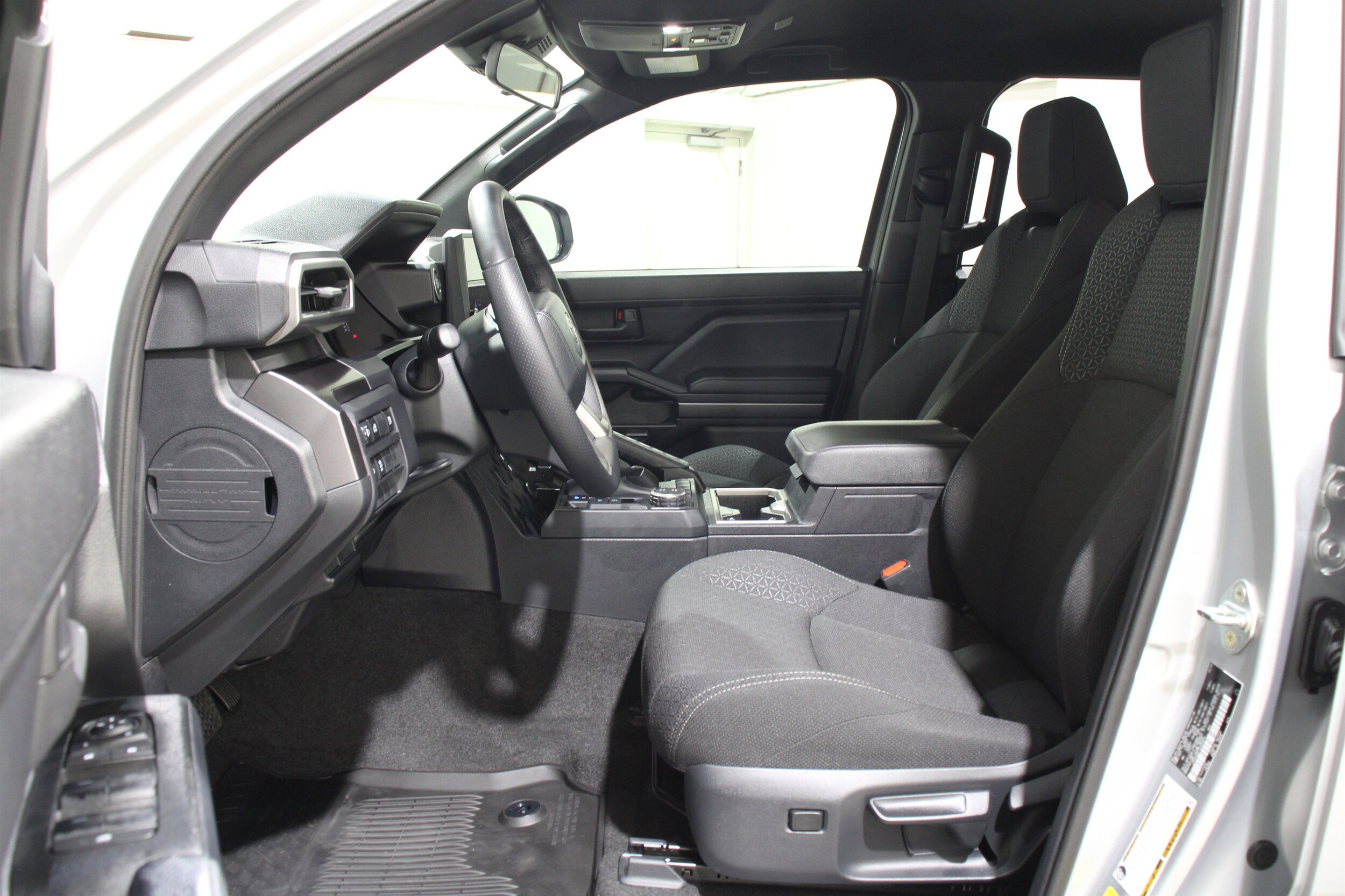 2025 Toyota 4Runner SR5 photo 2