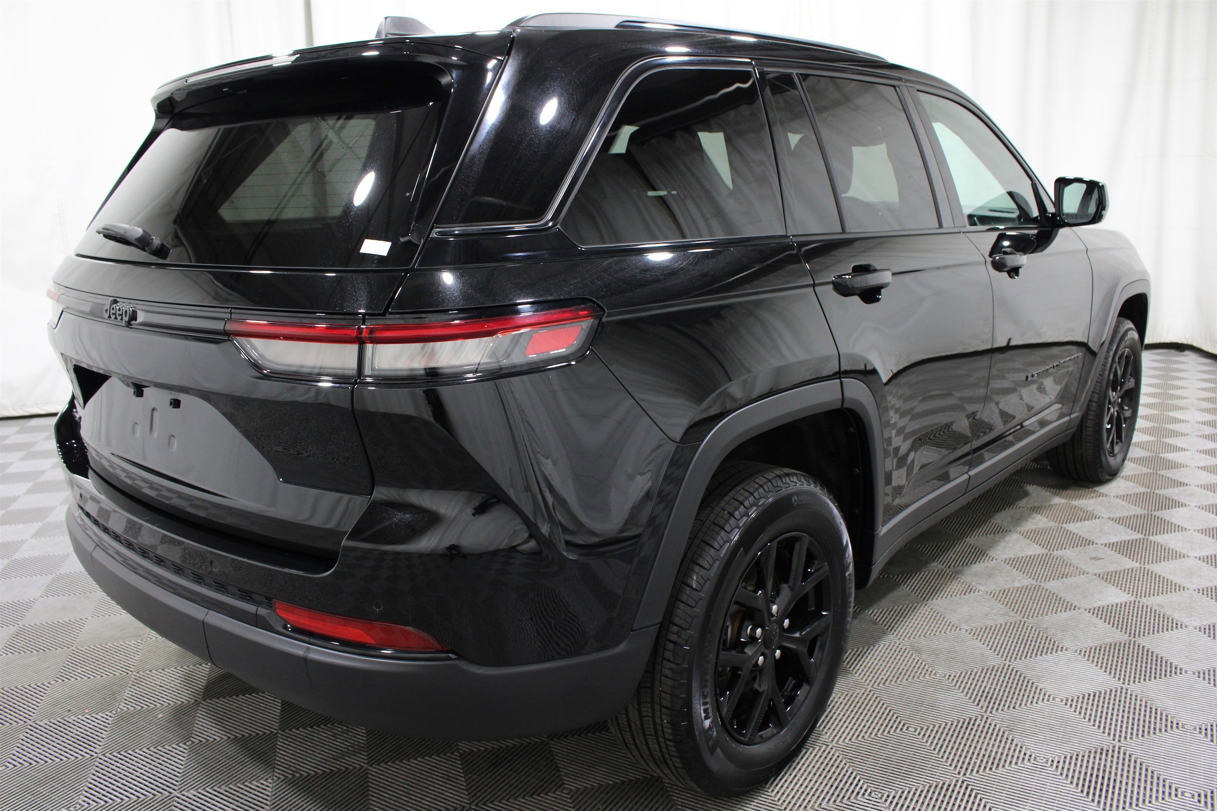 2025 Jeep Grand Cherokee Altitude - Photo 29