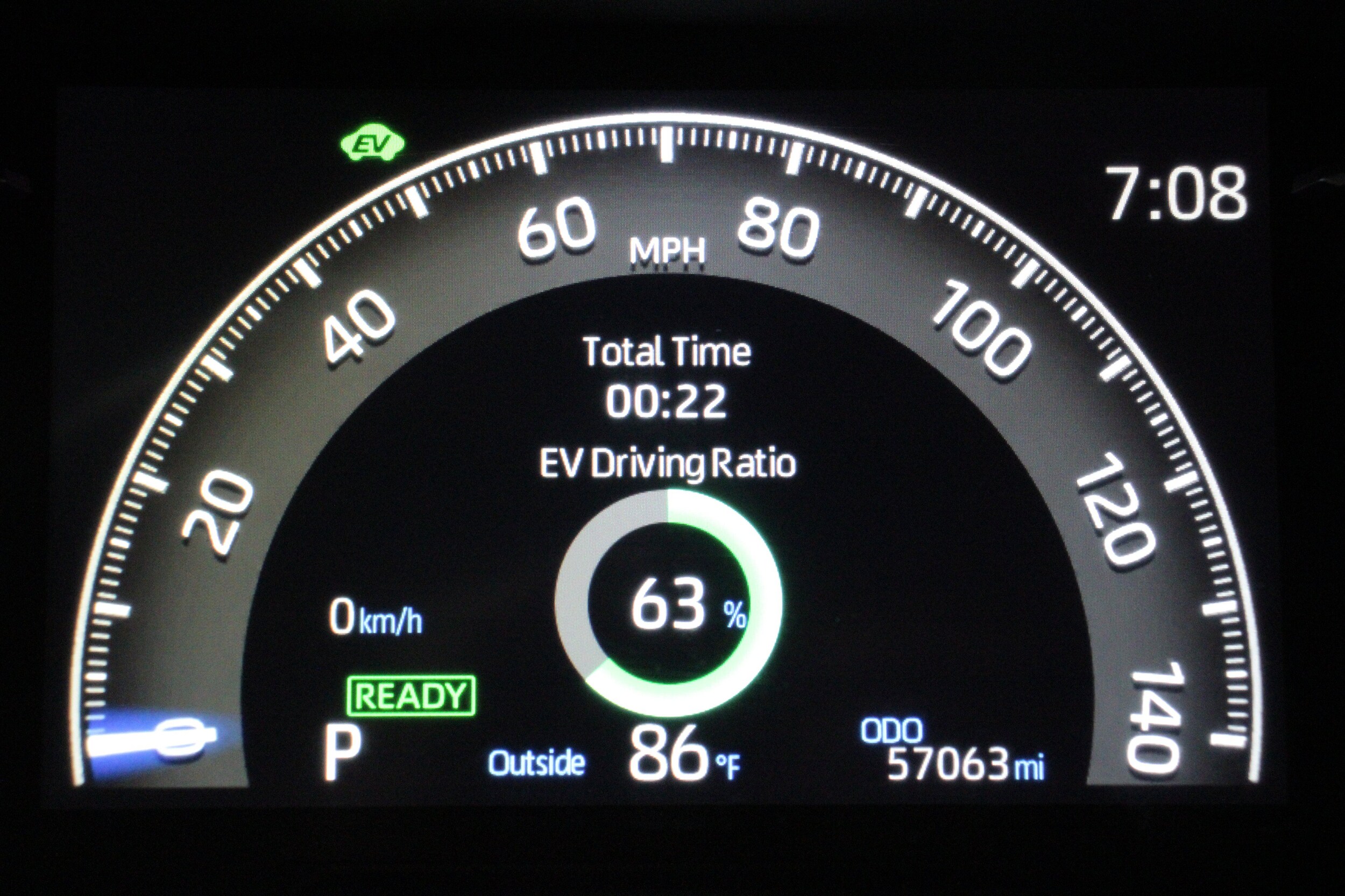 2024 Toyota RAV4 LE - Photo 13