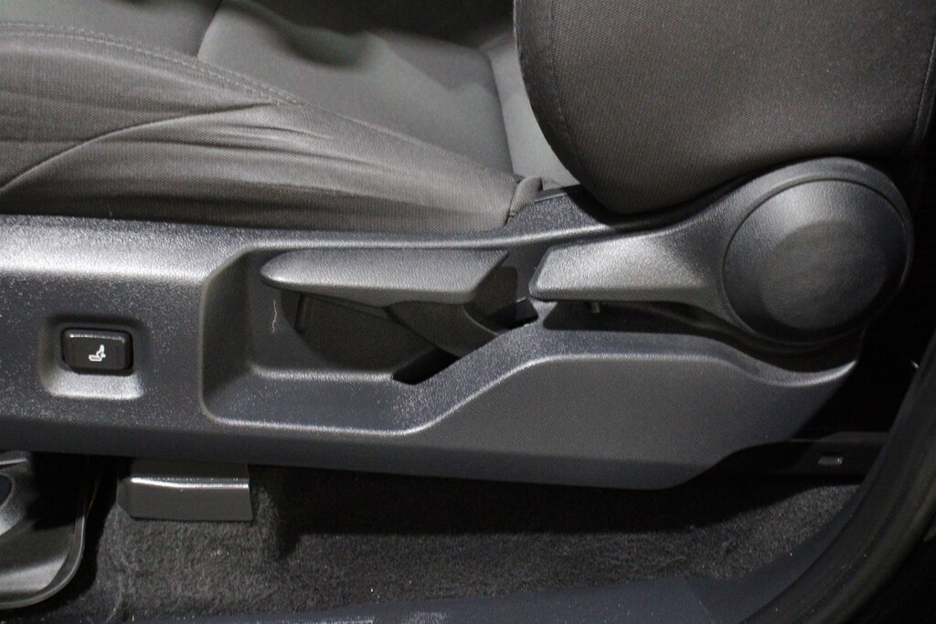 Used 2025 Toyota Tacoma SR Truck Double Cab