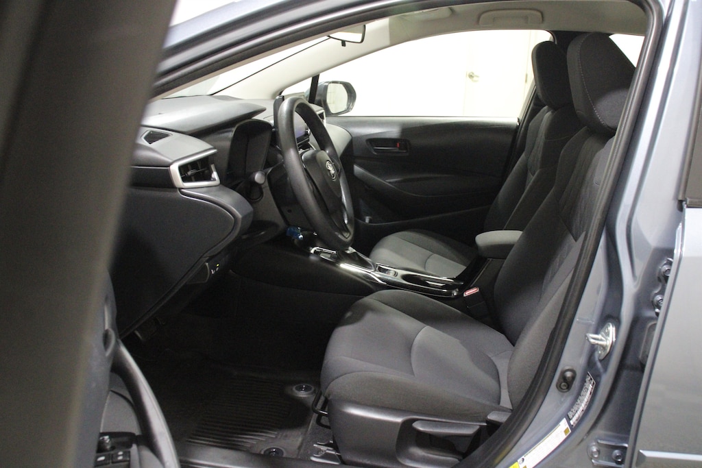 Used 2022 Toyota Corolla LE Sedan