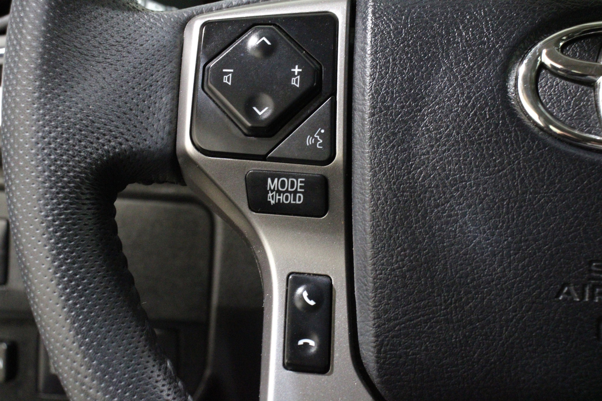 2023 Toyota Tacoma SR5 - Photo 9
