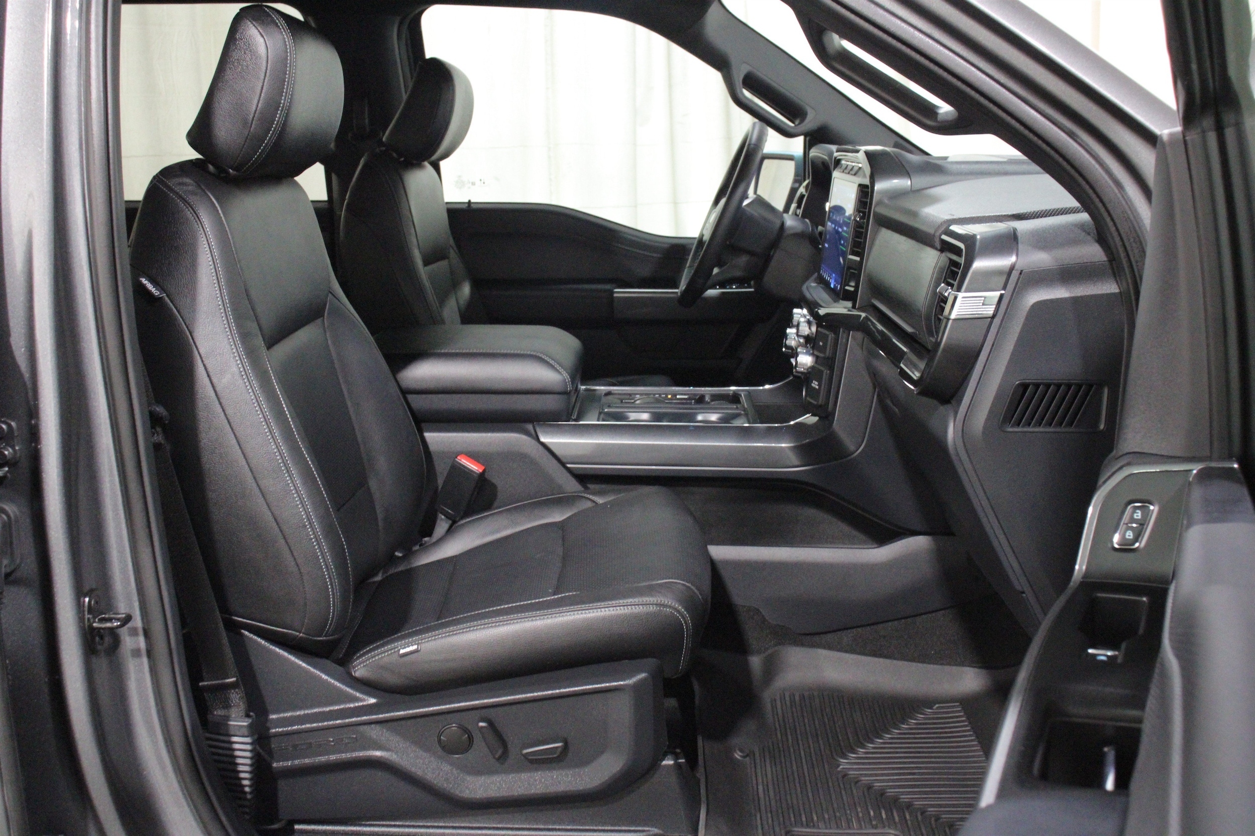 2023 Ford F-150 XLT - Photo 28