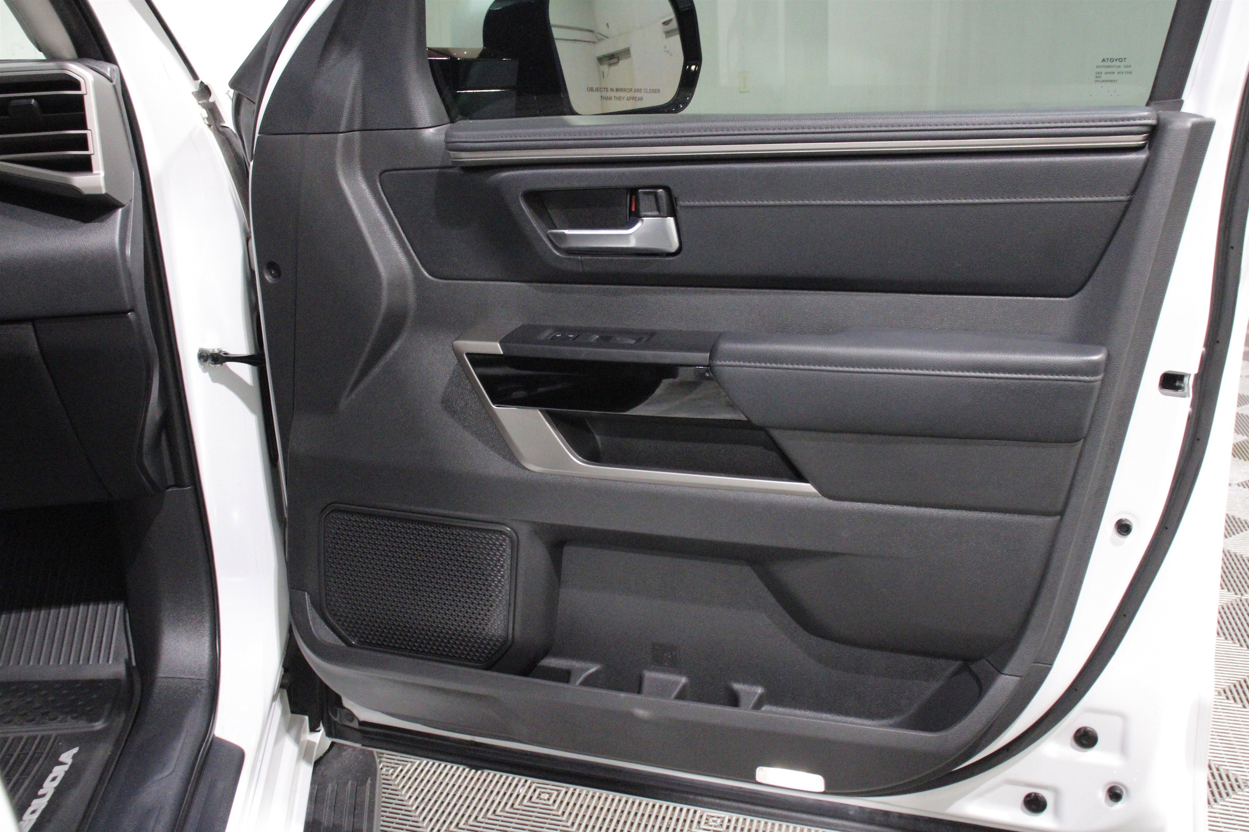 2024 Toyota Sequoia Limited - Photo 31