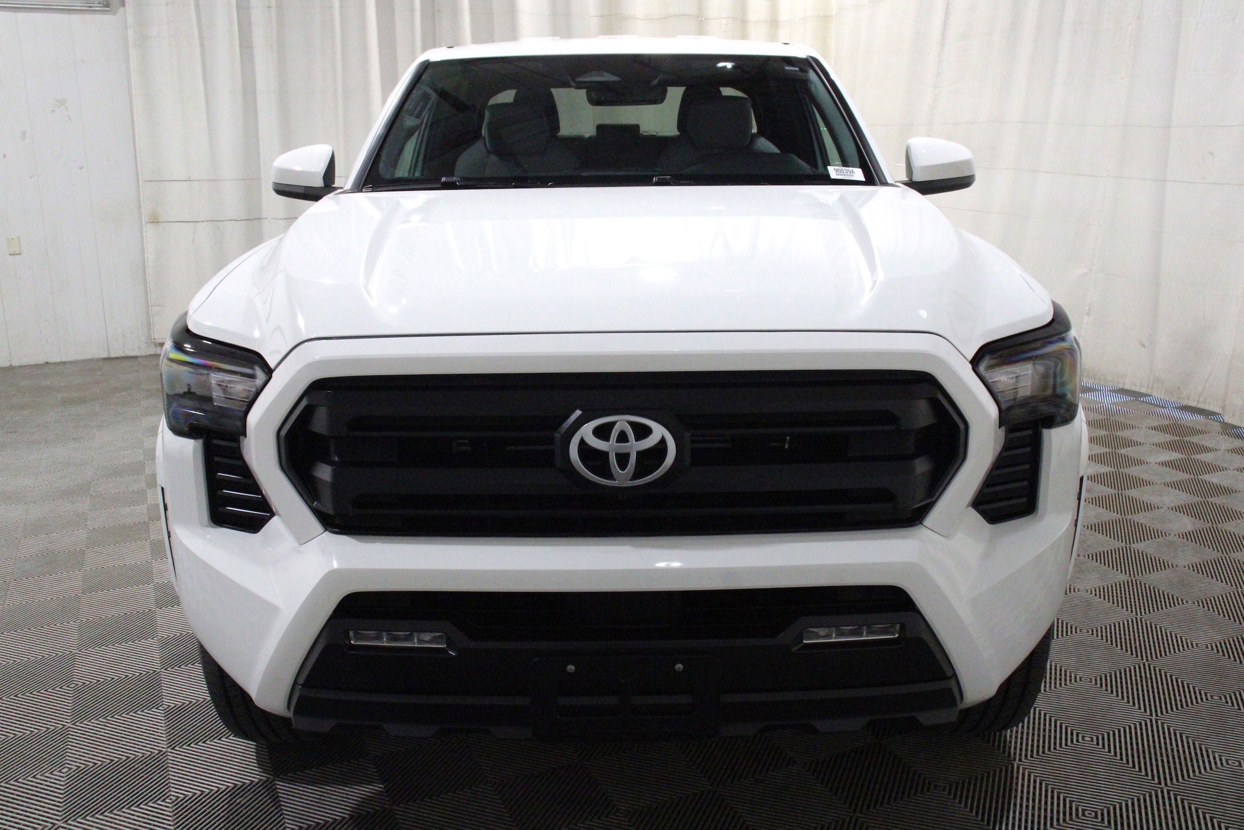 2024 Toyota Tacoma SR5 - Photo 31