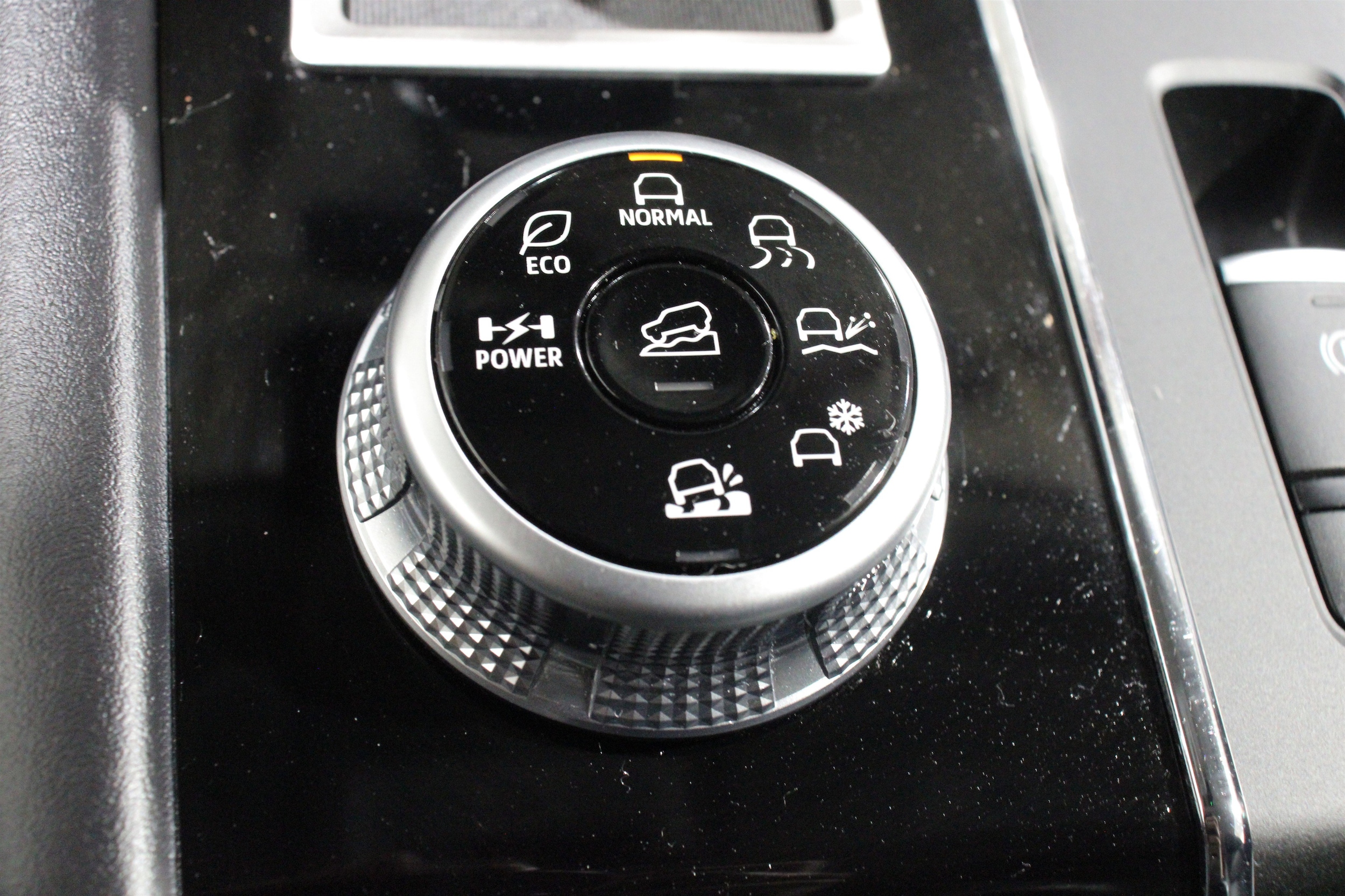 2024 Mitsubishi Outlander Plug-in Hybrid ES - Photo 21