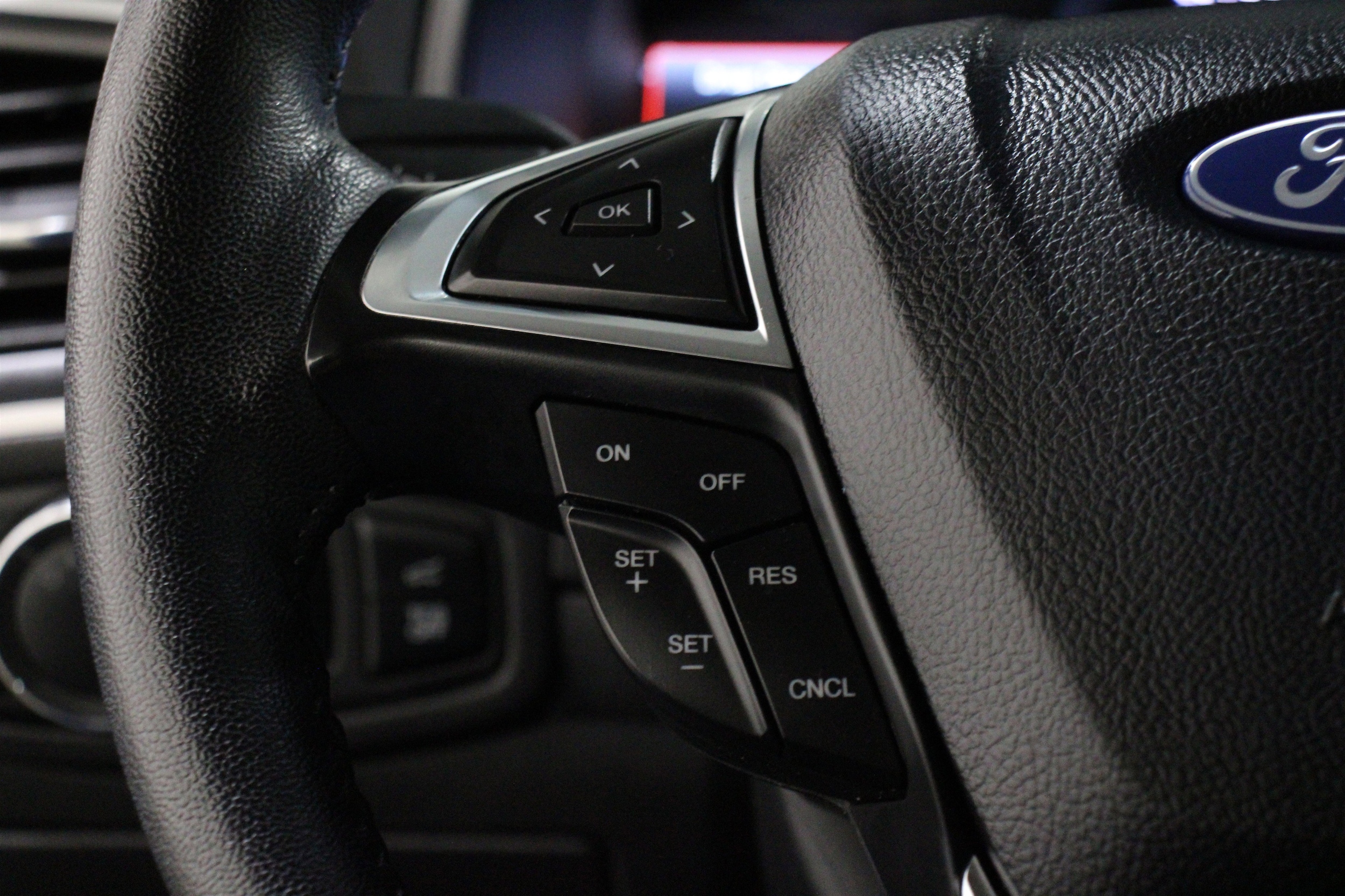 2024 Ford Edge SEL - Photo 8
