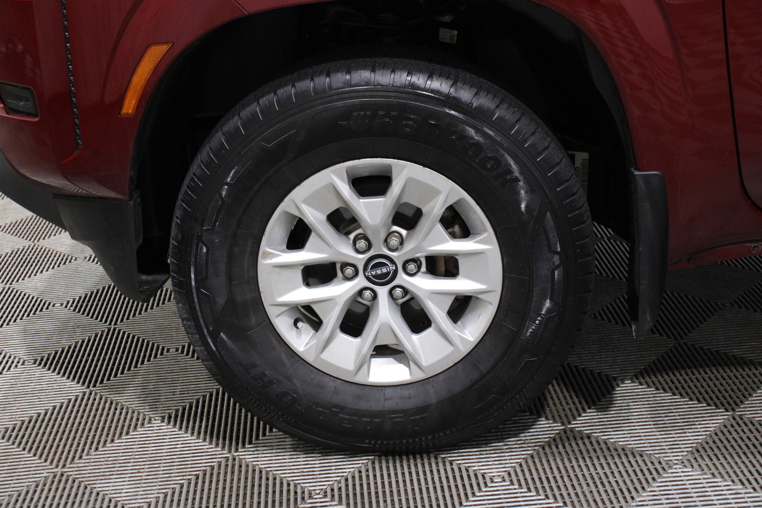 2024 Nissan Frontier SV - Photo 38