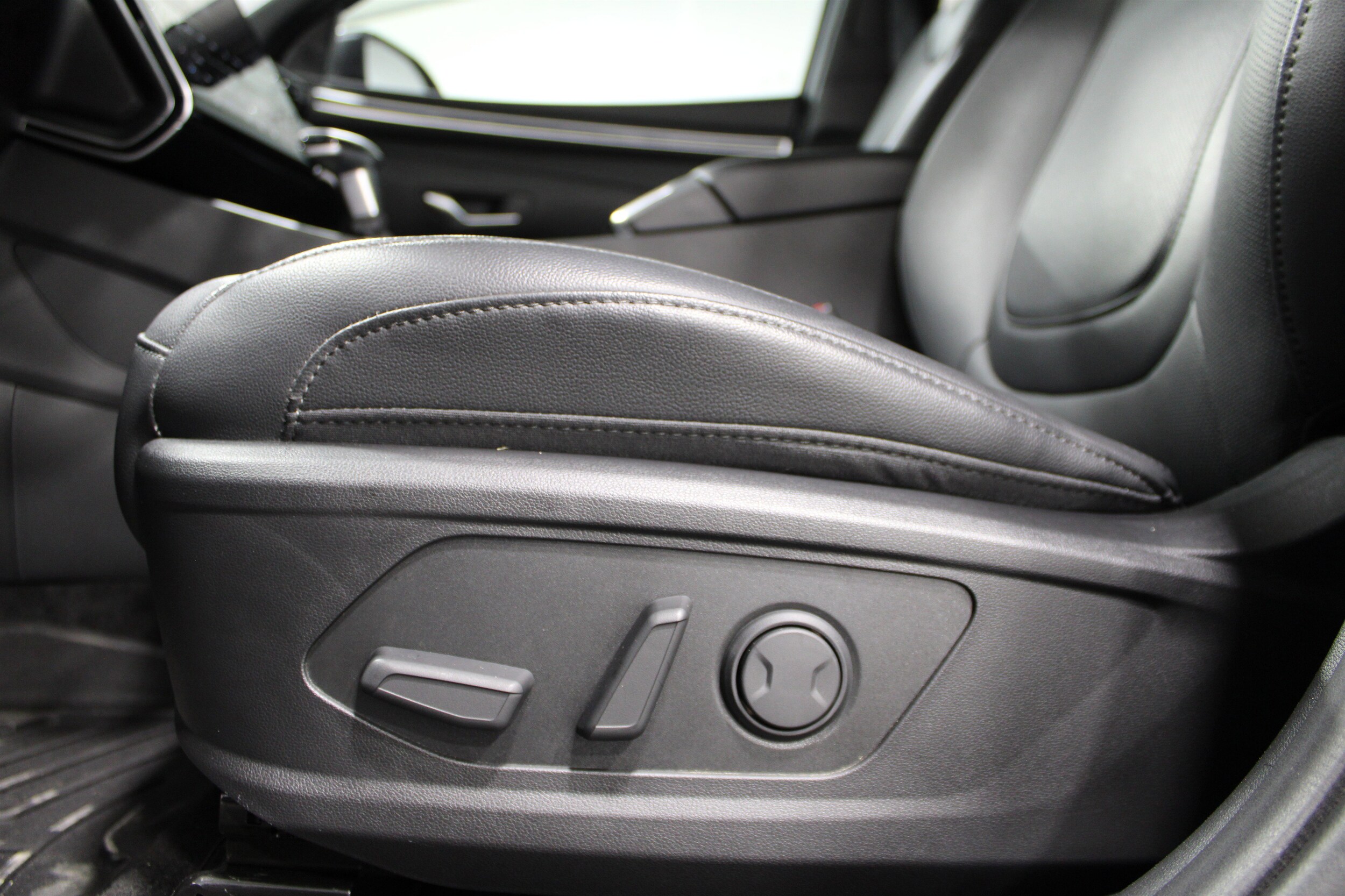 2024 Hyundai Santa Cruz XRT photo 2