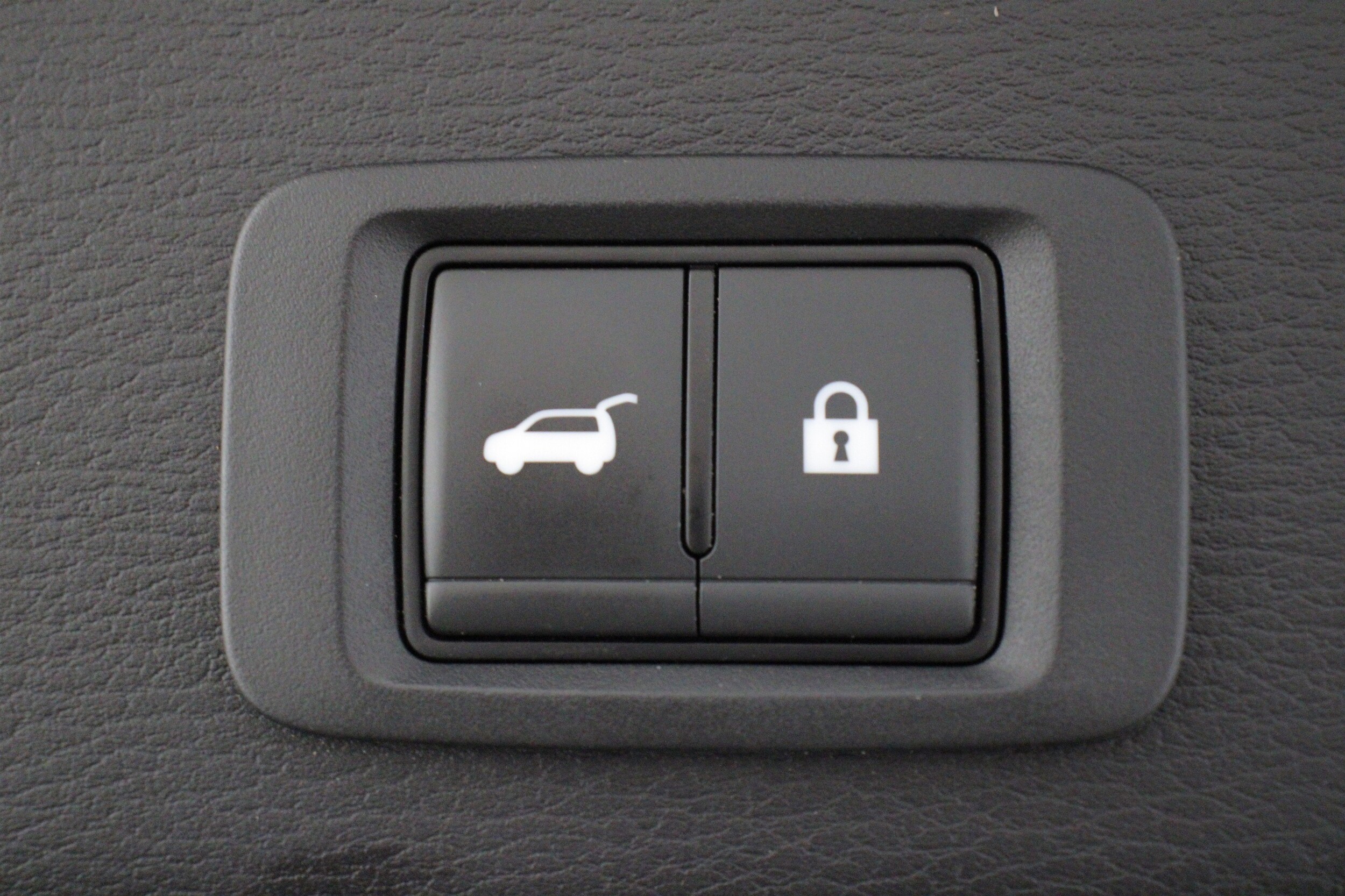 2024 Mitsubishi Outlander Plug-in Hybrid SEL - Photo 27