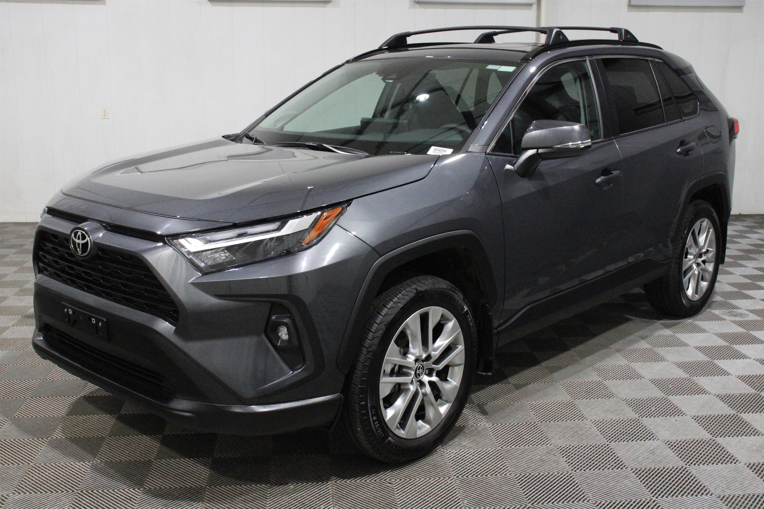 2025 Toyota RAV4 XLE Premium - Photo 37