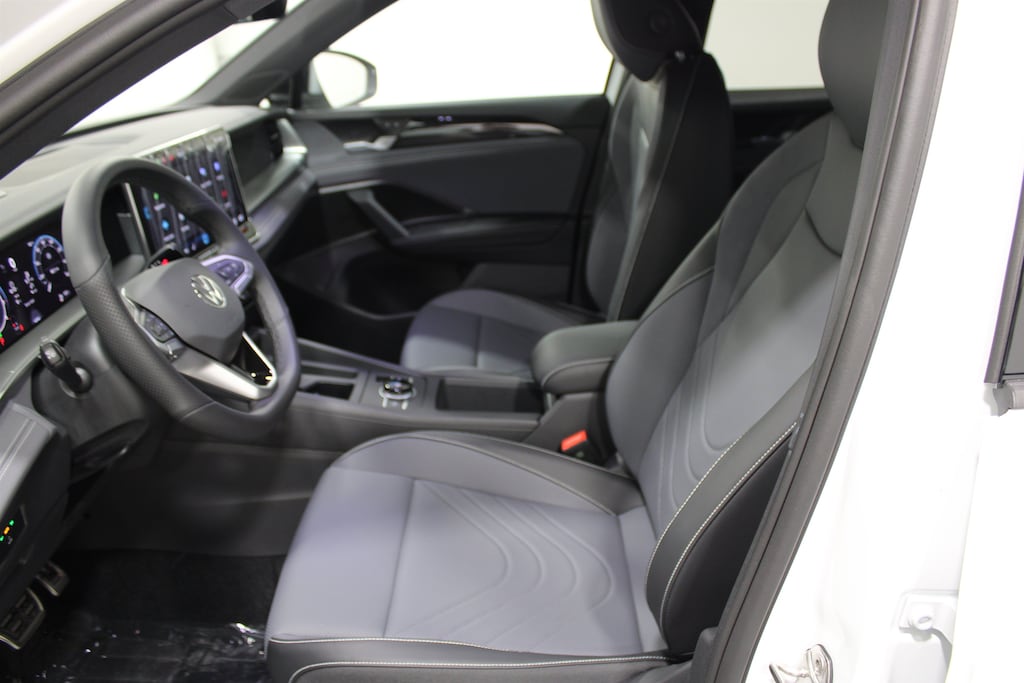New 2026 Volkswagen Tiguan SE R-Line Black SUV