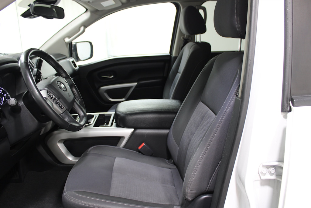 Used 2021 Nissan Titan SV Truck Crew Cab