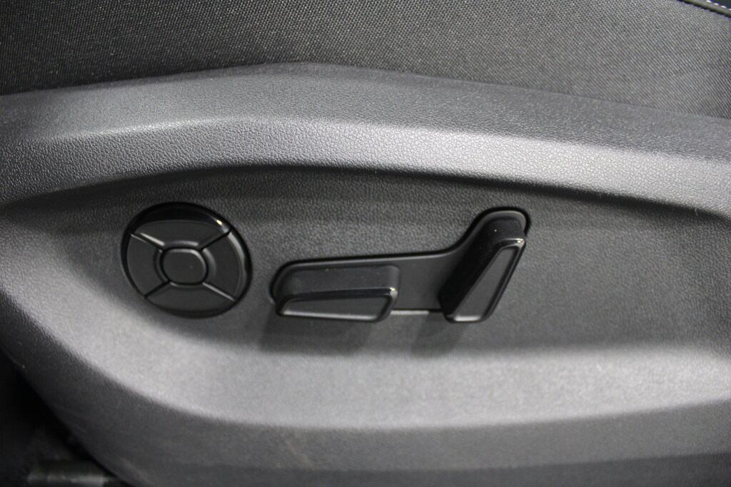 New 2026 Volkswagen Tiguan 2.0T SE SUV