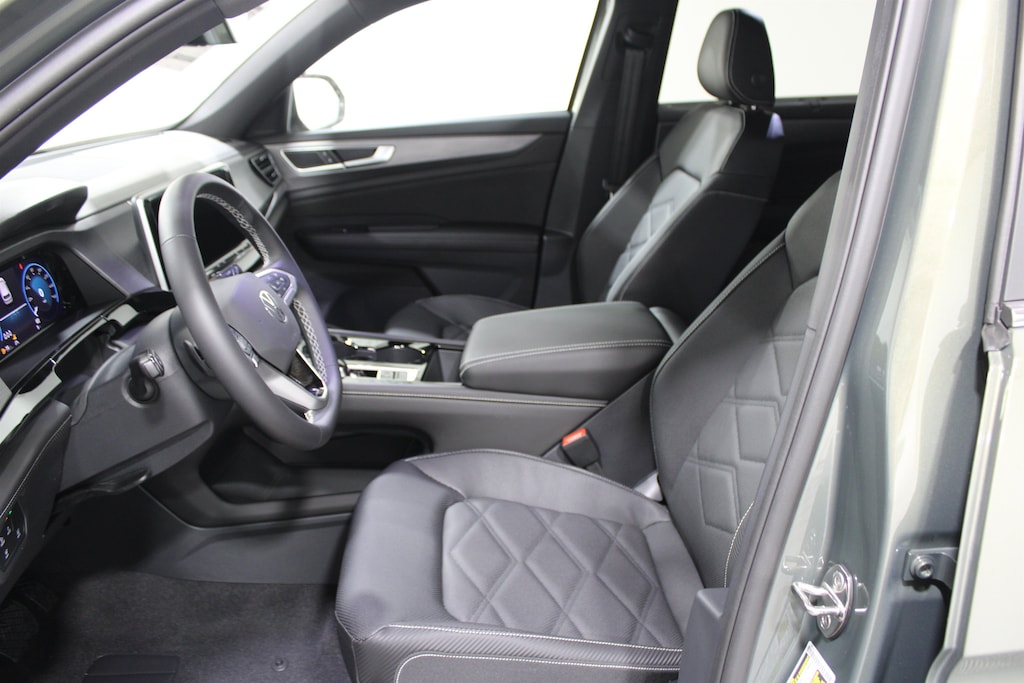 New 2026 Volkswagen Atlas Cross Sport SE w/Technology SUV