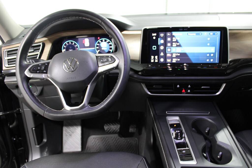 Used 2024 Volkswagen Atlas 2.0T SE SUV