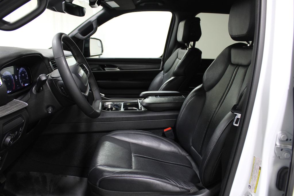 Used 2024 Jeep Wagoneer L Series II SUV