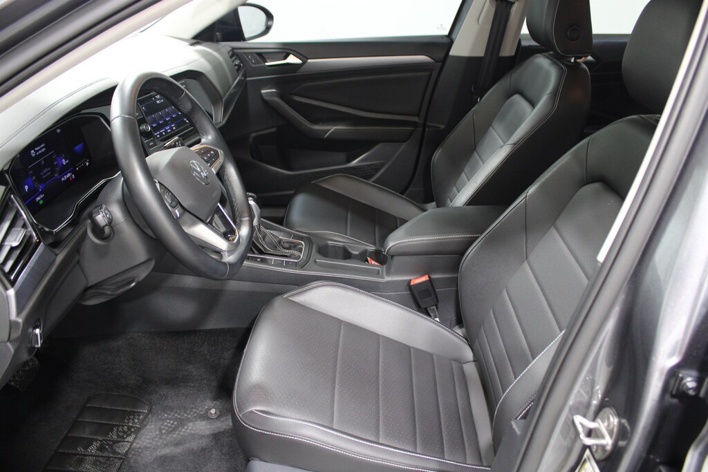 Used 2023 Volkswagen Jetta 1.5T SE Sedan