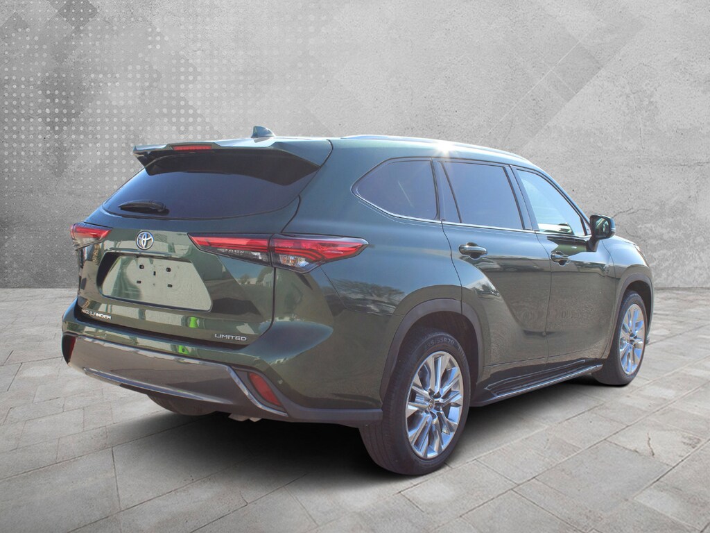 Used 2023 Toyota Highlander Limited SUV