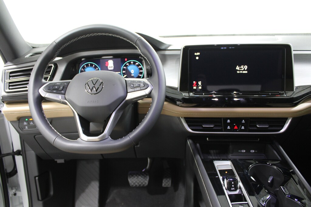 New 2026 Volkswagen Atlas Cross Sport 2.0T SE w/Technology SUV