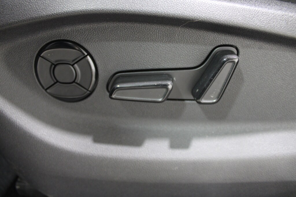 New 2026 Volkswagen Tiguan 2.0T SE SUV