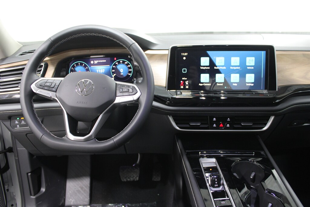 New 2026 Volkswagen Atlas 2.0T SE w/Technology SUV