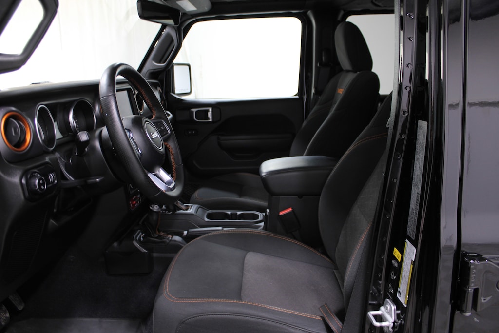 Used 2023 Jeep Gladiator Mojave Truck Crew Cab