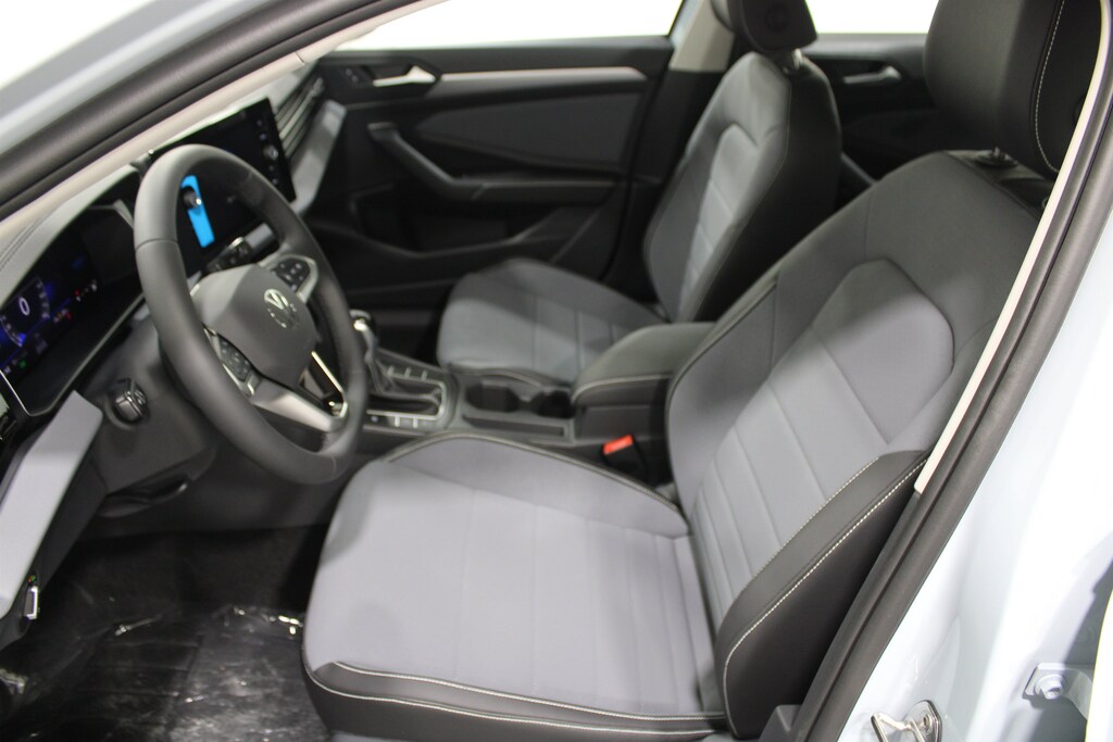 New 2026 Volkswagen Jetta 1.5T SE Sedan