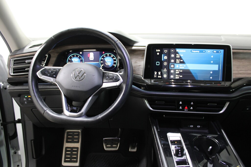 Used 2024 Volkswagen Atlas 2.0T SEL Premium R-Line SUV