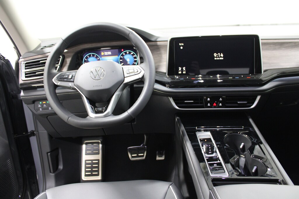 New 2026 Volkswagen Atlas 2.0T SEL Premium R-Line SUV