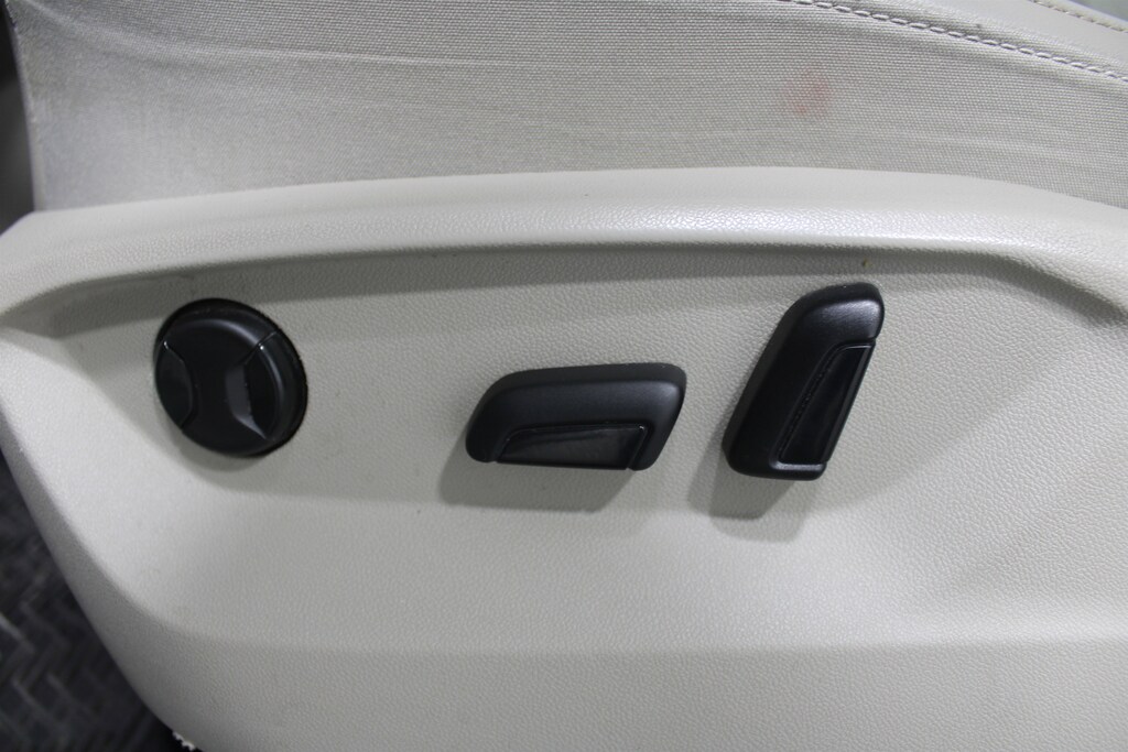 Used 2022 Volkswagen Atlas 2.0T SE w/Technology SUV