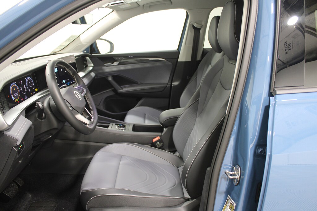 New 2026 Volkswagen Tiguan 2.0T SE SUV