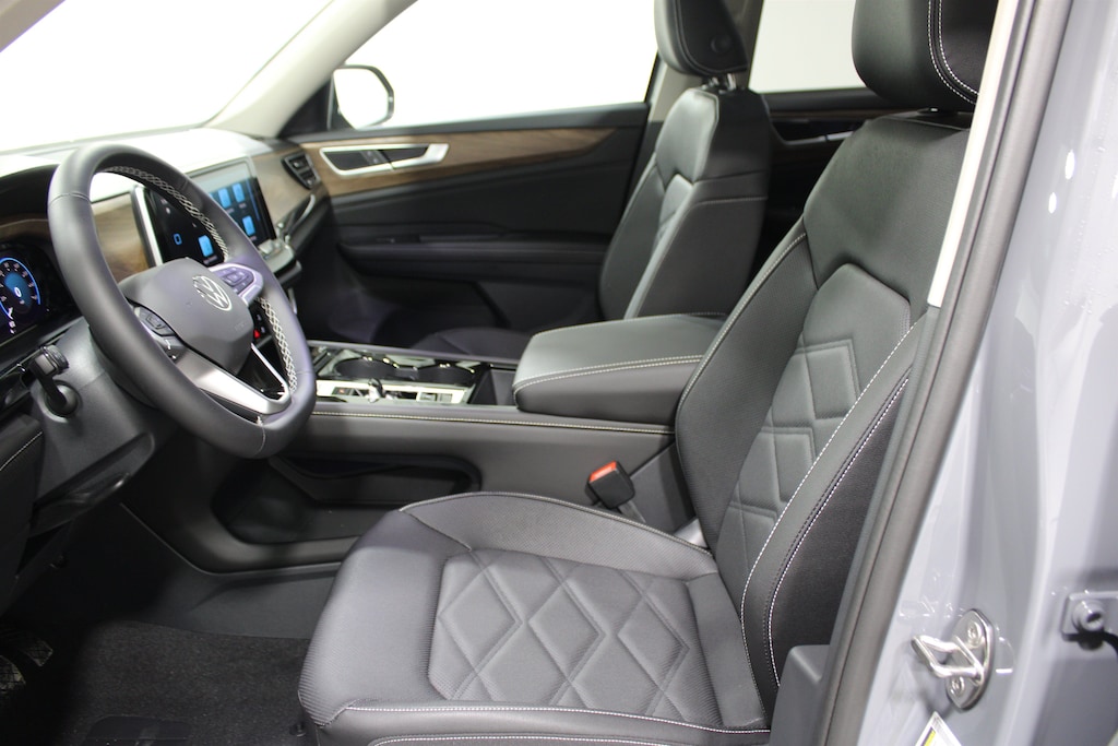 New 2026 Volkswagen Atlas 2.0T SE w/Technology SUV