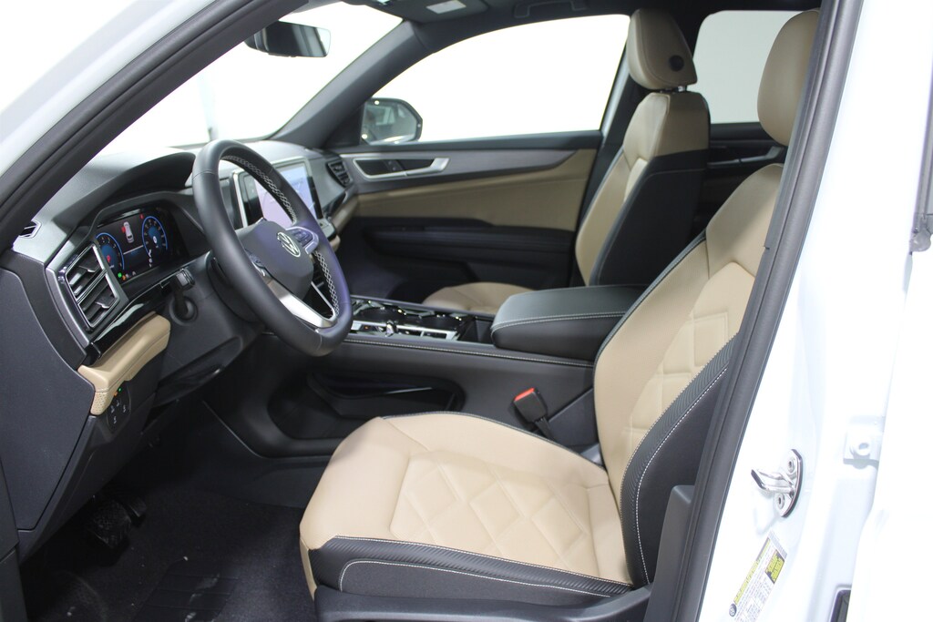 New 2026 Volkswagen Atlas Cross Sport 2.0T SE w/Technology SUV