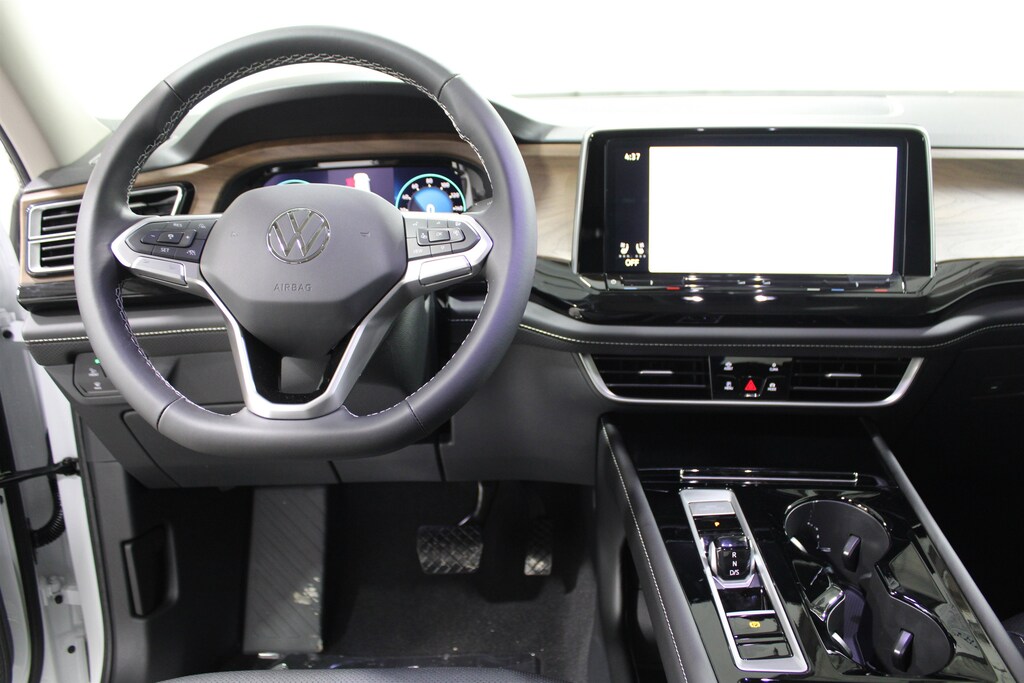 New 2026 Volkswagen Atlas 2.0T SE w/Technology SUV