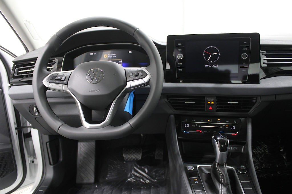 New 2026 Volkswagen Jetta 1.5T SE Sedan