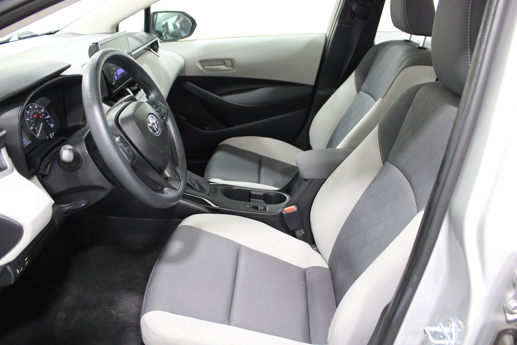 Used 2025 Toyota Corolla LE Sedan