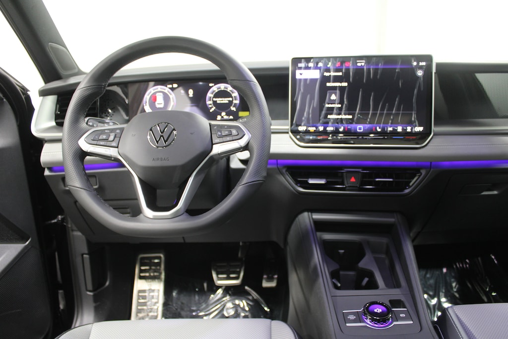 New 2026 Volkswagen Tiguan 2.0T SE R-Line Black SUV