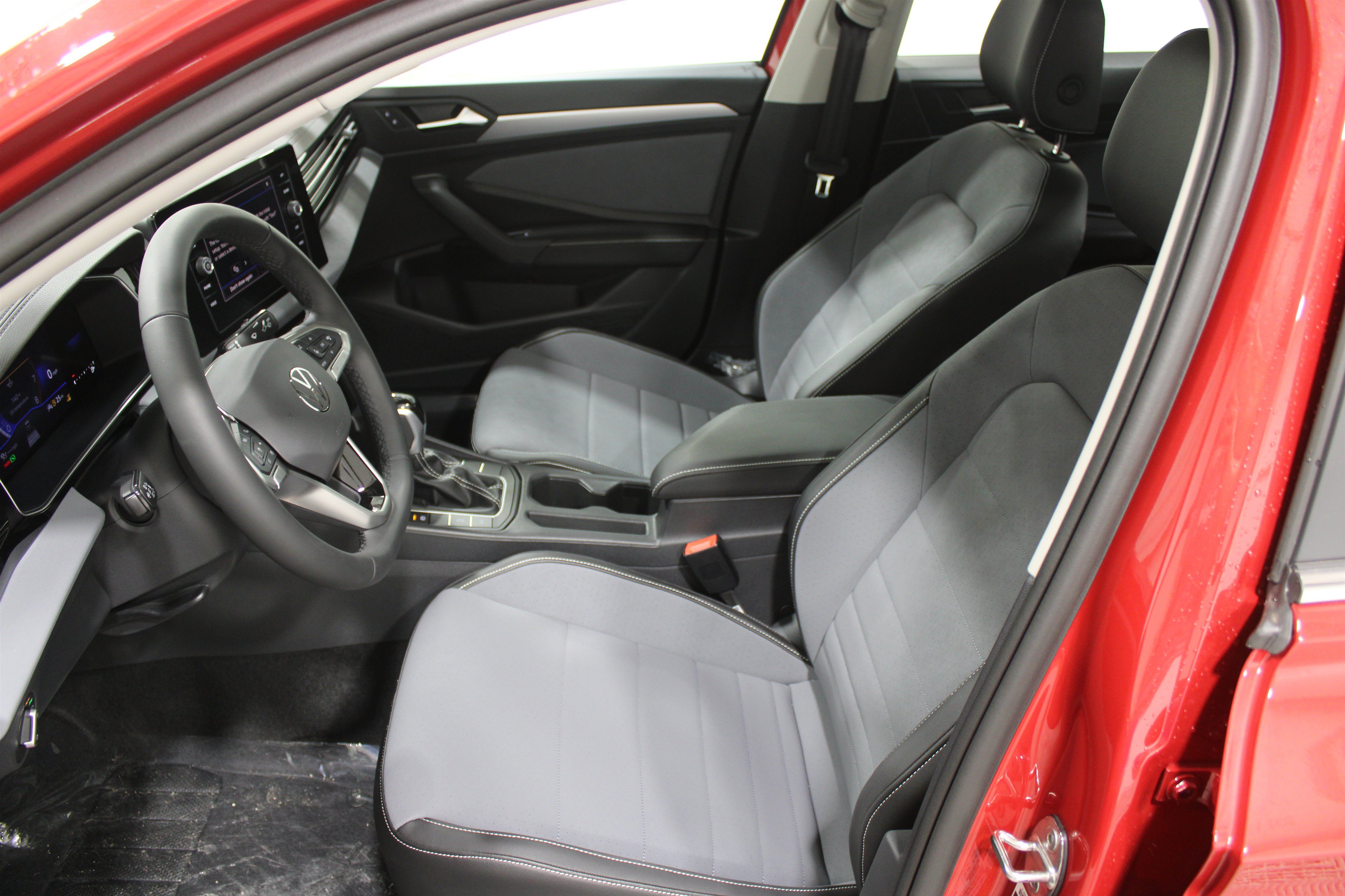 New 2027 Volkswagen Jetta 1.5T SE Sedan