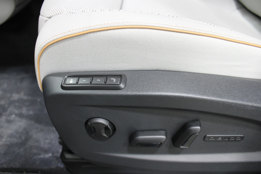 New 2025 Volkswagen ID. Buzz 1st Edition Van 4MOTION