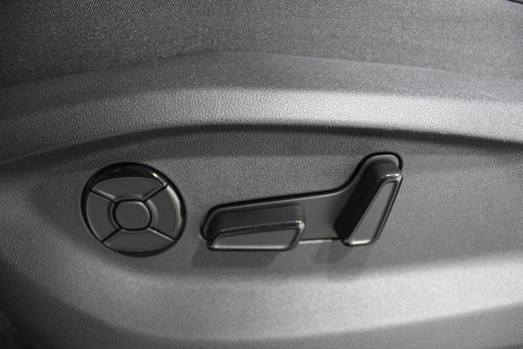 New 2026 Volkswagen Tiguan SE 2.0T SE 4MOTION