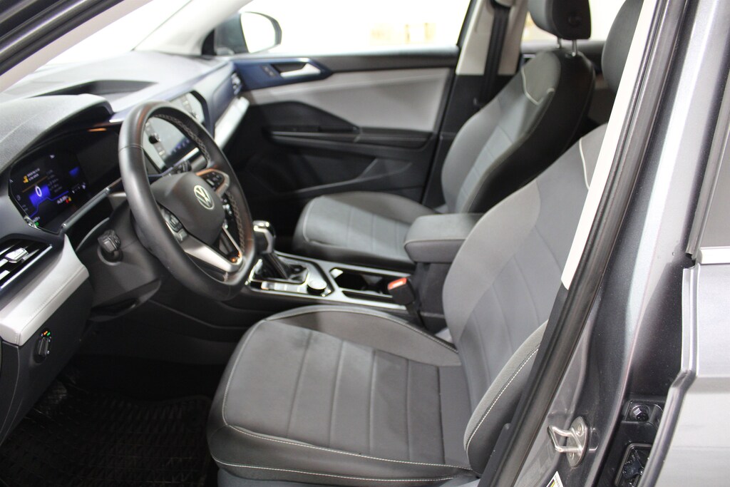 Used 2024 Volkswagen Taos 1.5T SE SUV