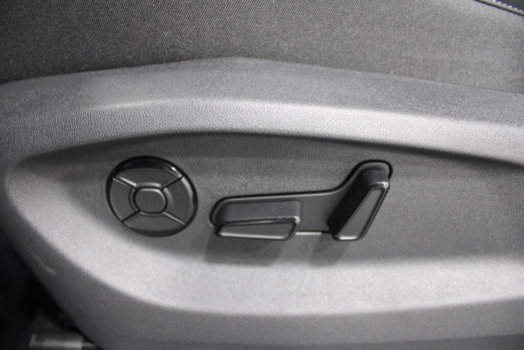 New 2026 Volkswagen Tiguan SE 2.0T SE 4MOTION