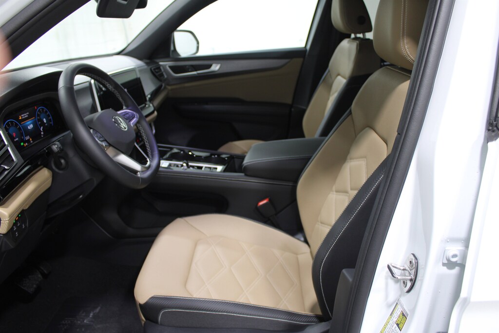 New 2026 Volkswagen Atlas Cross Sport 2.0T SE w/Technology SUV