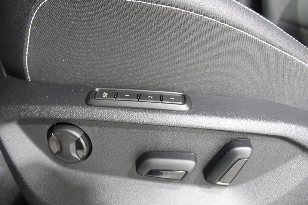 New 2026 Volkswagen Atlas Cross Sport 2.0T SEL SUV