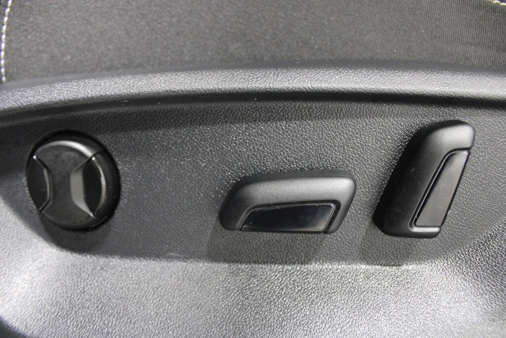 Used 2024 Volkswagen Atlas 2.0T SE w/Technology SUV