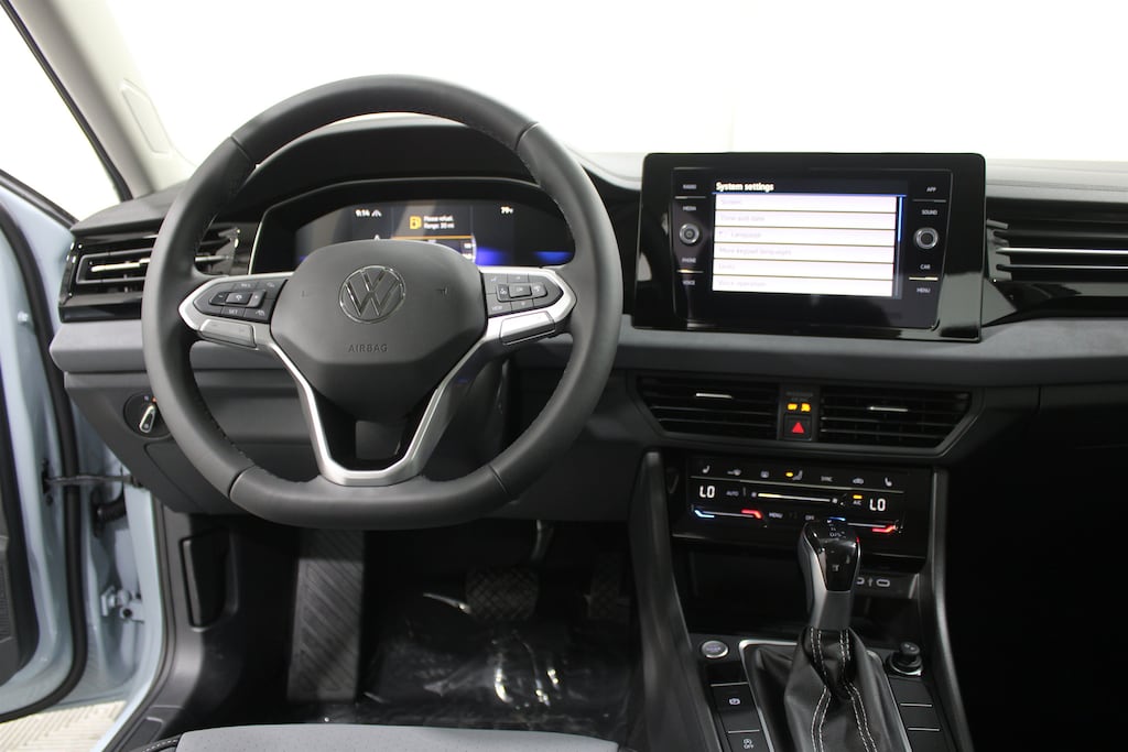 New 2027 Volkswagen Jetta 1.5T SE Sedan