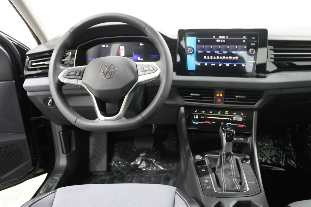 New 2026 Volkswagen Jetta 1.5T SE Sedan