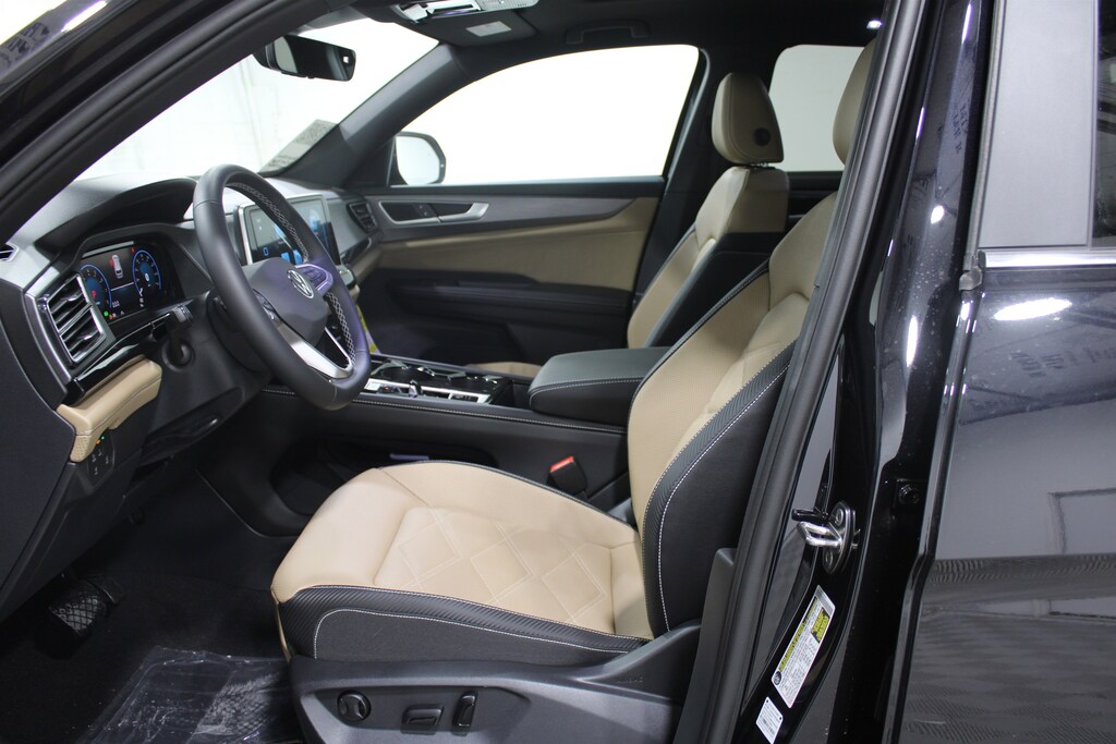 New 2026 Volkswagen Atlas Cross Sport 2.0T SE w/Technology SUV