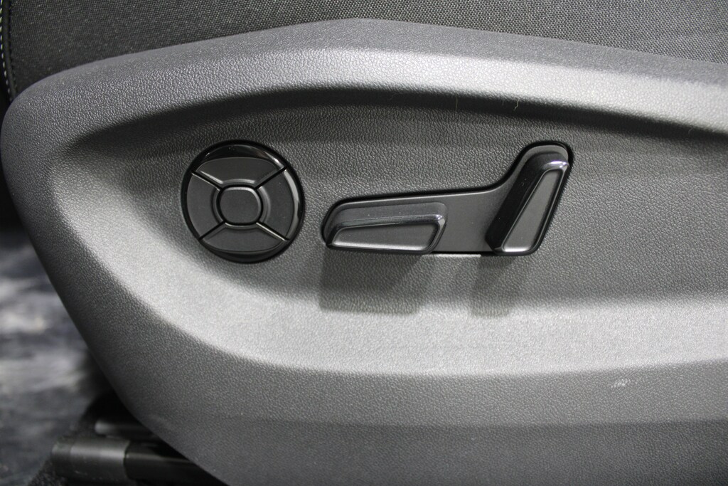 New 2026 Volkswagen Tiguan 2.0T SE SUV